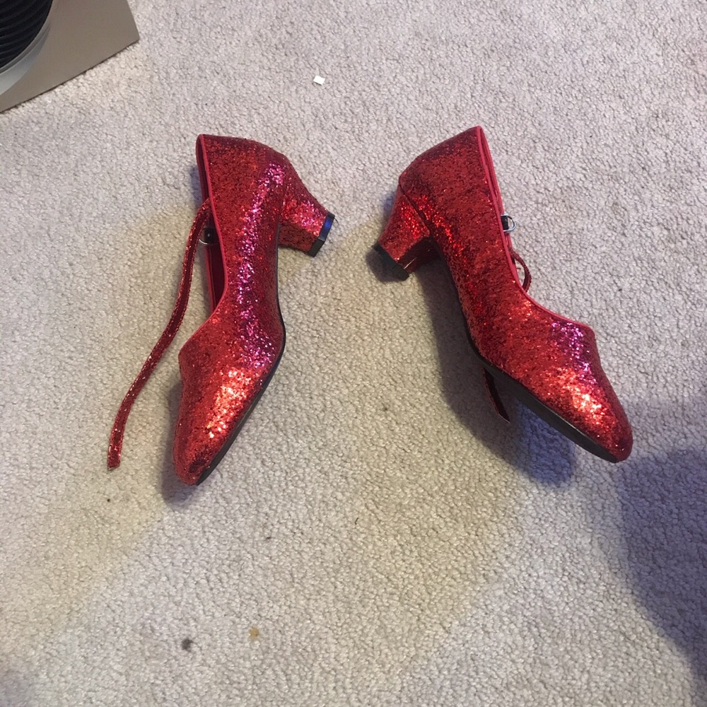 Red sparkly wedges